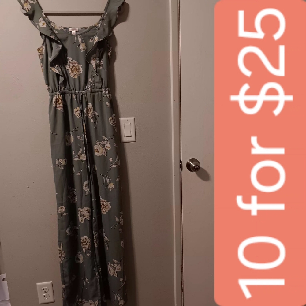 Xhilaration Sage Floral Print Jumpsuit - Picture 2 of 16